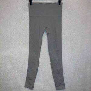 Tone it Up Gray high Waisted Seamless 7/8 Ankle Length Athletic Leggings